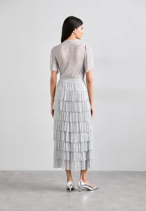 Urban Thread rochie minimal 16